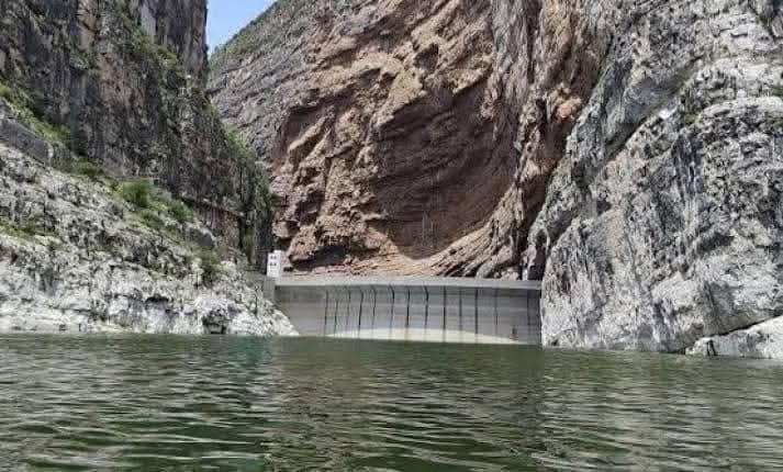 Inicia desfogue controlado de La Presa Zimapán