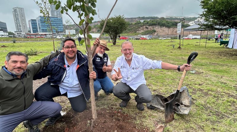 Mejora Querétaro calidad de aire con reforestaciones y arborizaciones: FIQMA