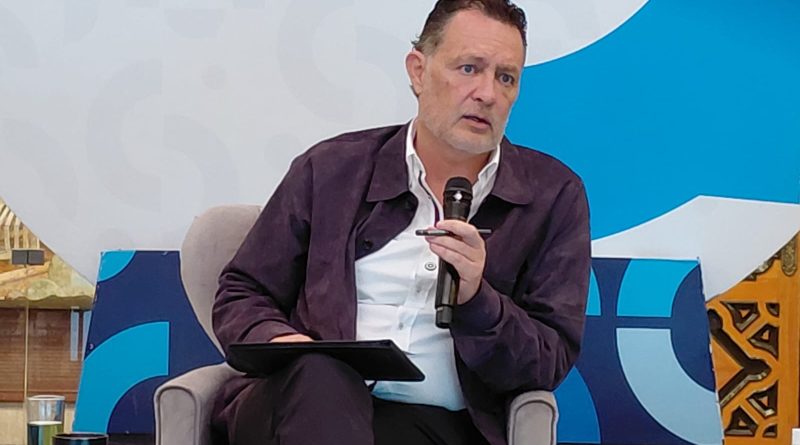 Gestiona Kuri mejoras en la carretera federal 100