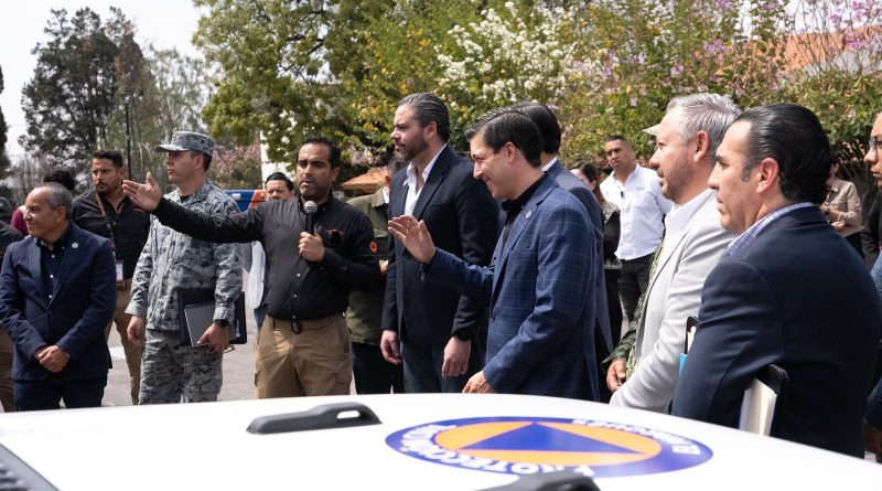 Fortalecen a Protección Civil con nuevas unidades y equipamiento especializado