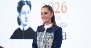 Anuncian acuerdo para disminuir a 27 pesos el litro de gasolina